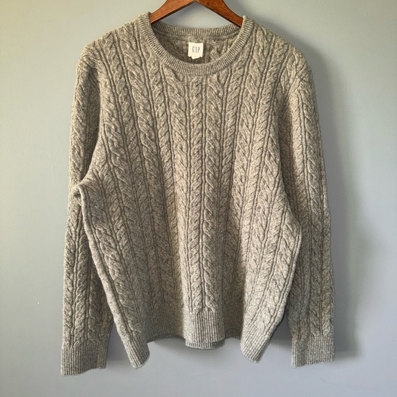 GAP Other - Gap 100% wool cable knit crew neck sweater
